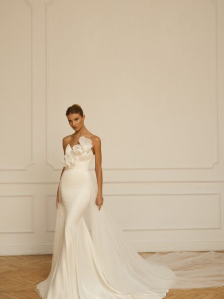 Augusta dress by Eva Lendel from Less is More 2023