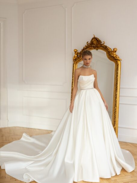 Oranta dress 3 by Eva Lendel from Less is More 2023