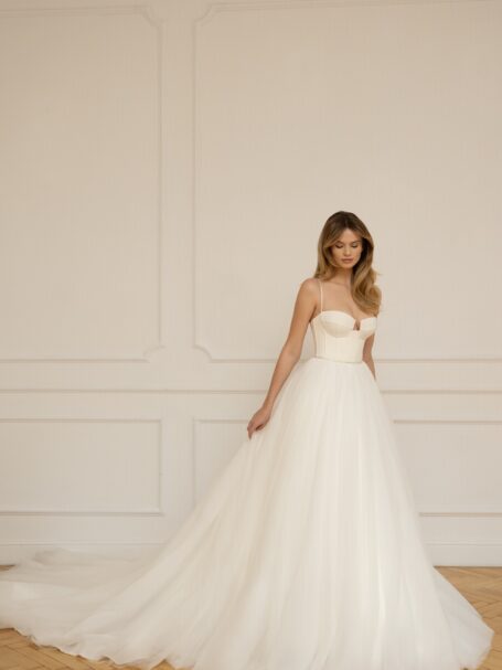 Платье Orli 1 от Eva Lendel из проекта Less is More 2023