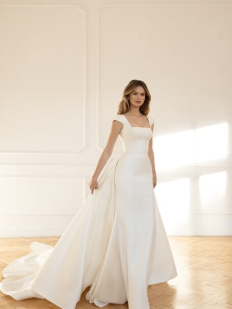 Платье Ortis от Eva Lendel от Less is More 2023