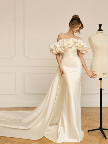 Rozalli dress by Eva Lendel from Less is More 2023