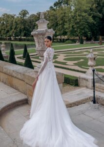 Delice 2 wedding dress by woná concept from atelier collection