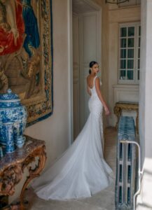 Frida 3 wedding dress by woná concept from atelier collection