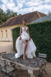 Honey 1 wedding dress by woná concept from atelier collection
