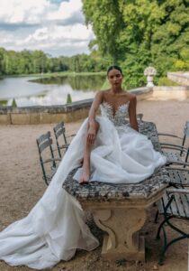 Honey 3 wedding dress by woná concept from atelier collection