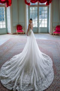Kiana 3 wedding dress by woná concept from atelier collection