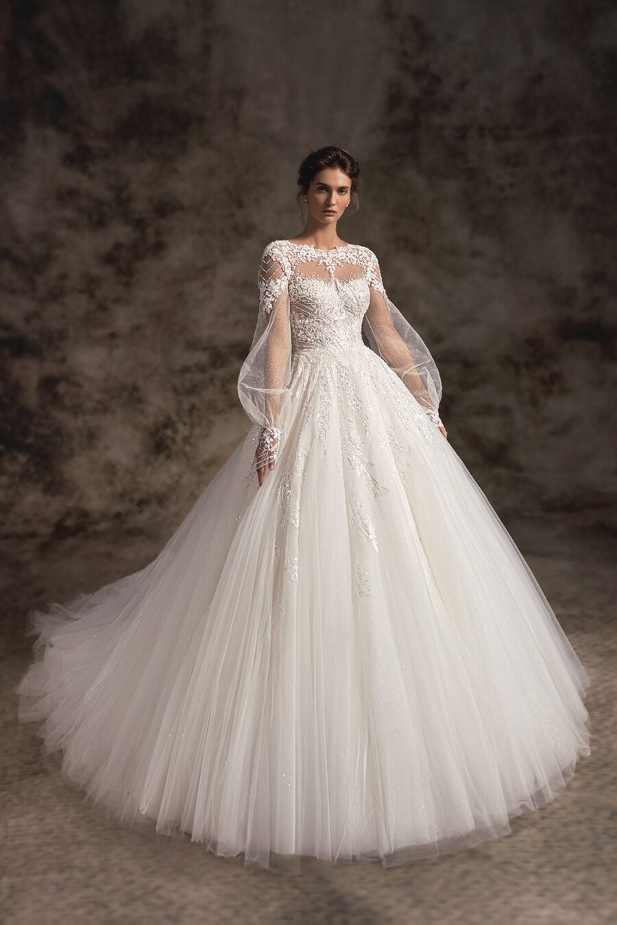 Uma 1 wedding dress by woná concept from notte d'opera collection