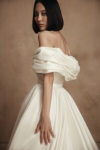 Astra 4 wedding dress by woná concept from personality collection