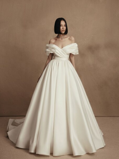 Astra 6 wedding dress by WONÁ Concept from Personality collection