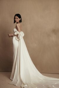 Cassandra 5 wedding dress by woná concept from personality collection