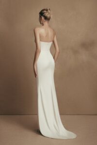 Clary 2 wedding dress by woná concept from personality collection