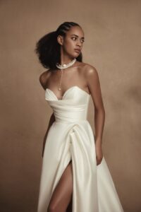 Lucia 1 wedding dress by woná concept from personality collection