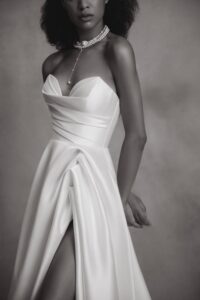 Lucia 2 wedding dress by woná concept from personality collection