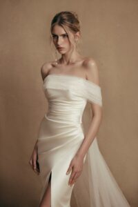 Michelle 1 wedding dress by woná concept from personality collection