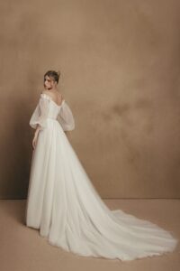 Millie 2 wedding dress by woná concept from personality collection