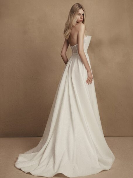 Tessa 3 wedding dress by WONÁ Concept from Personality collection