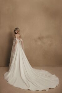 Vita 4 wedding dress by woná concept from personality collection