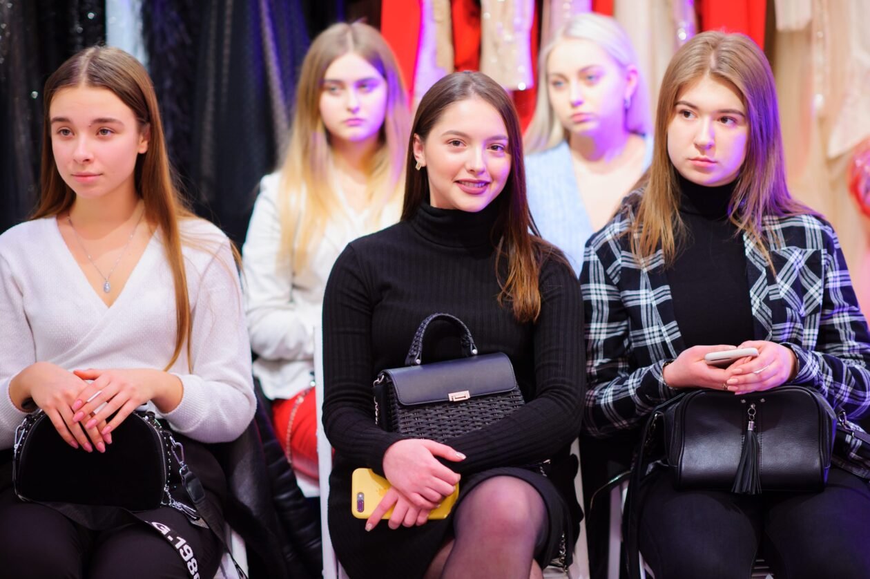 Вечірні сукні Crystal Prom PARTY 2020