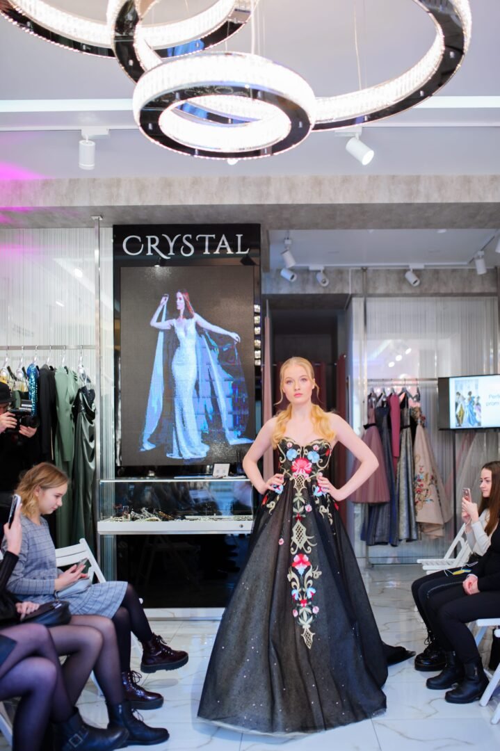 Вечірні сукні Crystal Prom PARTY 2020