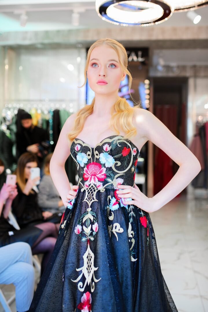 Вечірні сукні Crystal Prom PARTY 2020