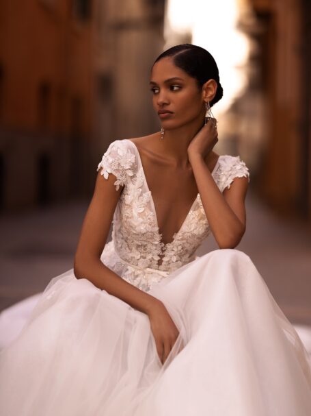 Edwina 2 dress by WONA Concept from Alma de Oro collection