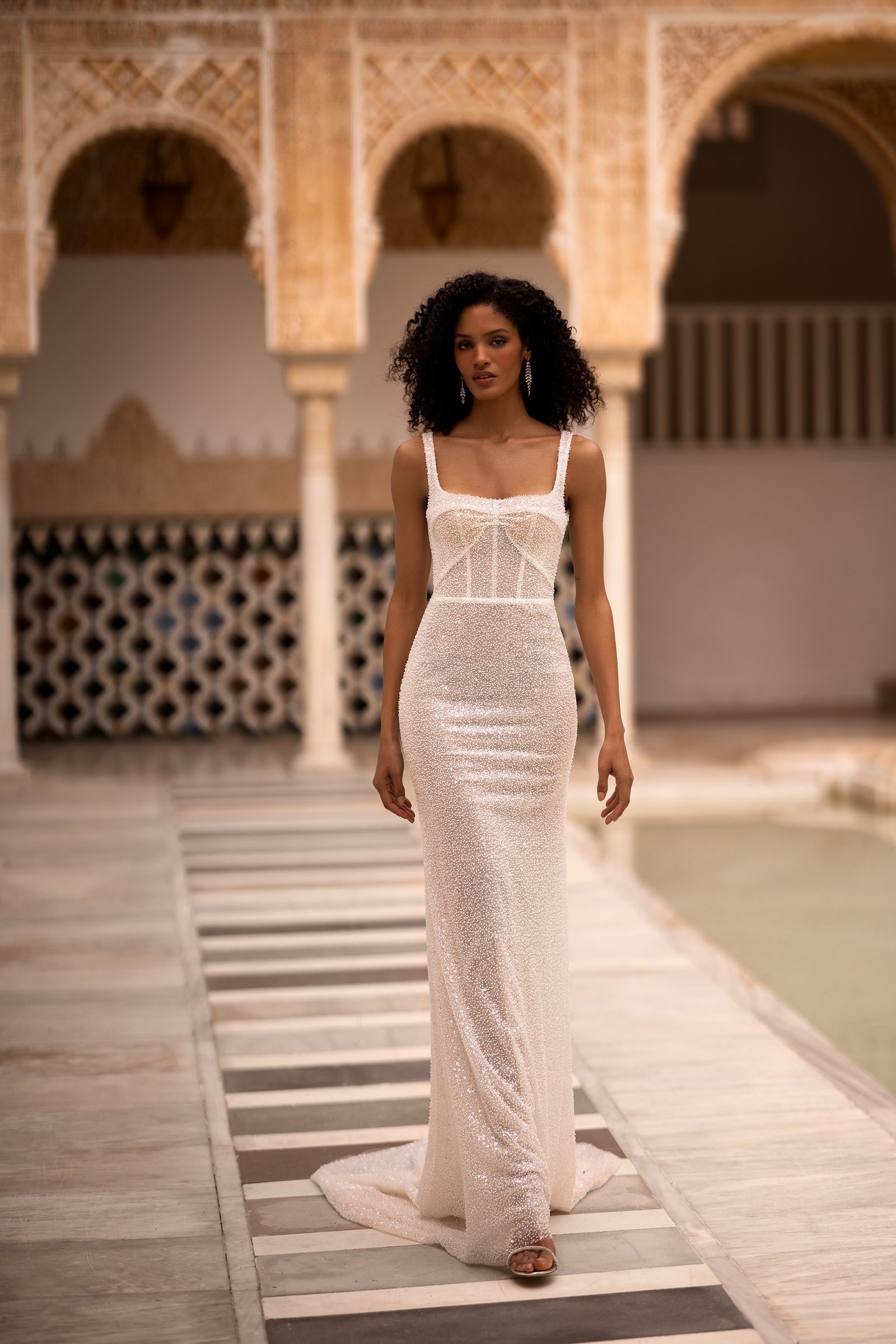 Electra 5 dress by wona concept from alma de oro collection