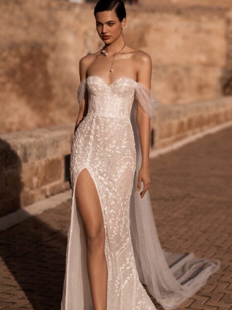 Yolanda 4 dress by WONA Concept from Alma de Oro collection