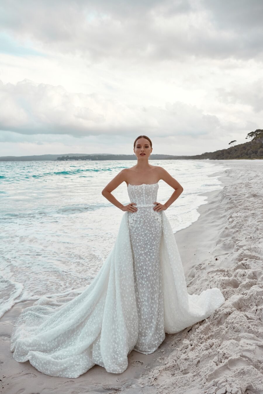 Alaia 1 wedding dress by woná concept from atelier signature collection