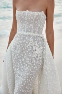 Alaia 4 wedding dress by woná concept from atelier signature collection