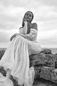 Ayleen 14 wedding dress by woná concept from atelier signature collection