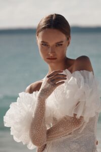 Bernadette 5 wedding dress by woná concept from atelier signature collection