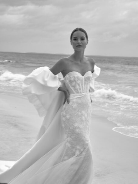 Bernadette 8 wedding dress by WONÁ Concept from Atelier Signature collection