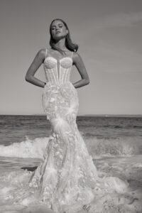Gladys 2 wedding dress by woná concept from atelier signature collection