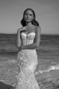 Gladys 5 wedding dress by woná concept from atelier signature collection