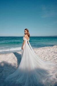 Katania 6 wedding dress by woná concept from atelier signature collection