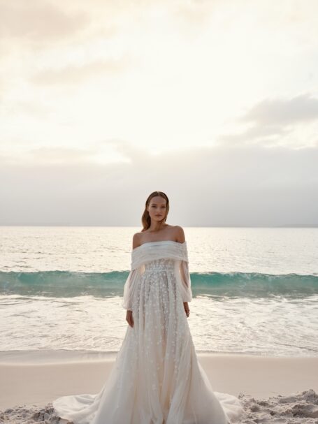Noah 1 wedding dress by WONÁ Concept from Atelier Signature collection