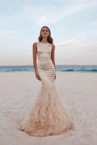 Viv 5 wedding dress by woná concept from atelier signature collection