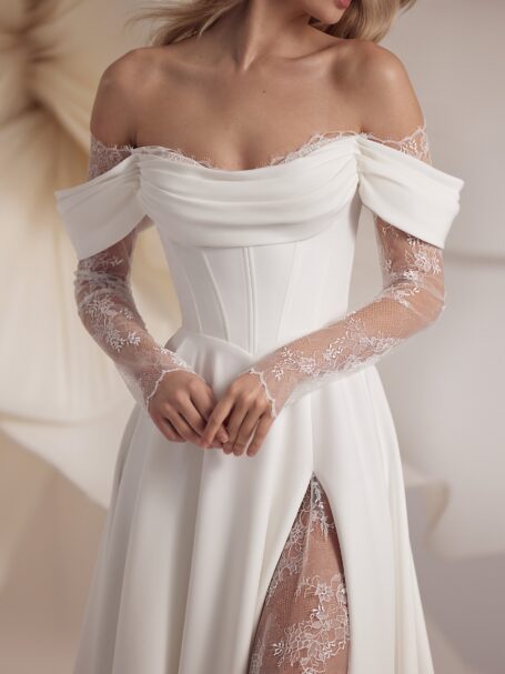 Baccara 2 wedding dress by Eva Lendel Less is More 4