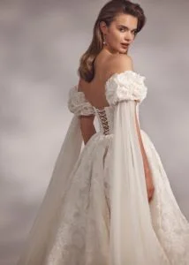 Bavaria 3 wedding dress by Eva Lendel Less is More 4