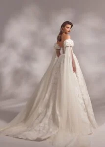 Bavaria 4 wedding dress by Eva Lendel Less is More 4