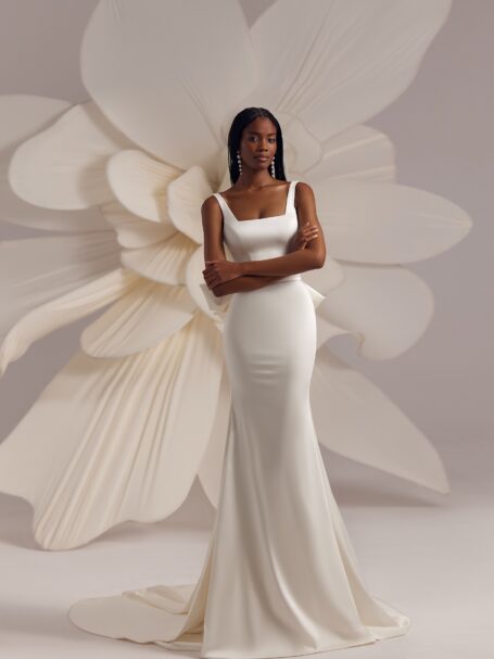 Bertie 1 wedding dress by Eva Lendel Less is More 4