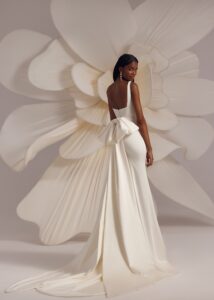 Bertie 4 wedding dress by eva lendel less is more 4