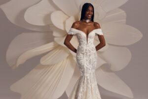 Gravity 3 wedding dress by eva lendel less is more 4