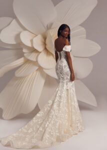 Gravity 4 wedding dress by eva lendel less is more 4