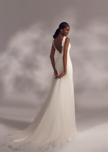 Hatton 4 wedding dress by eva lendel less is more 4