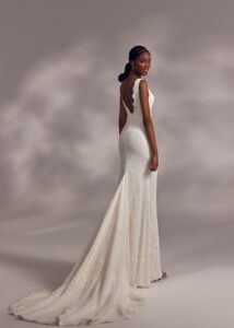 Hatton 5 wedding dress by eva lendel less is more 4