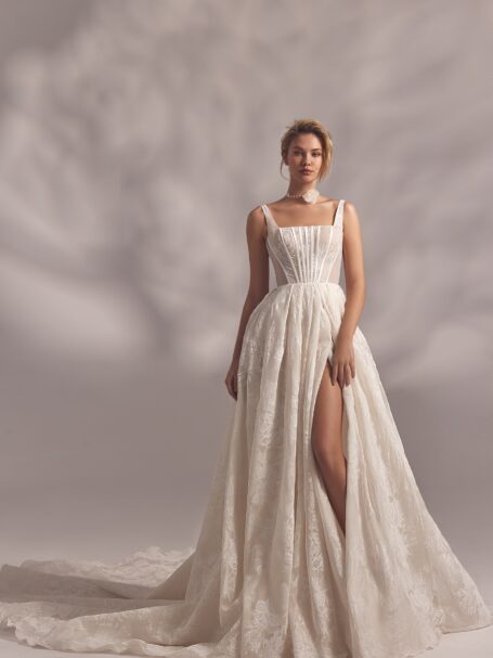 Moraya 1 wedding dress by Eva Lendel Less is More 4