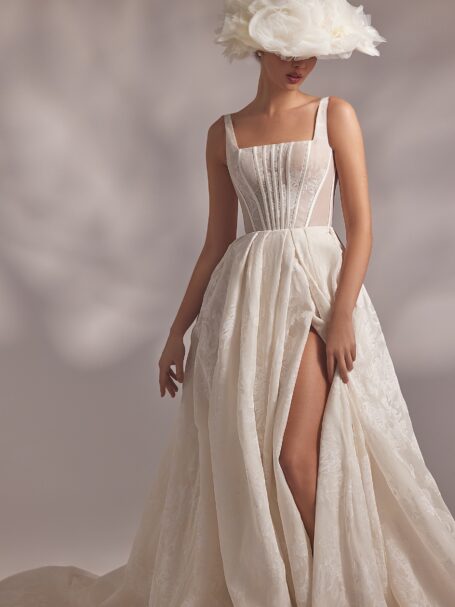 Moraya 2 wedding dress by Eva Lendel Less is More 4