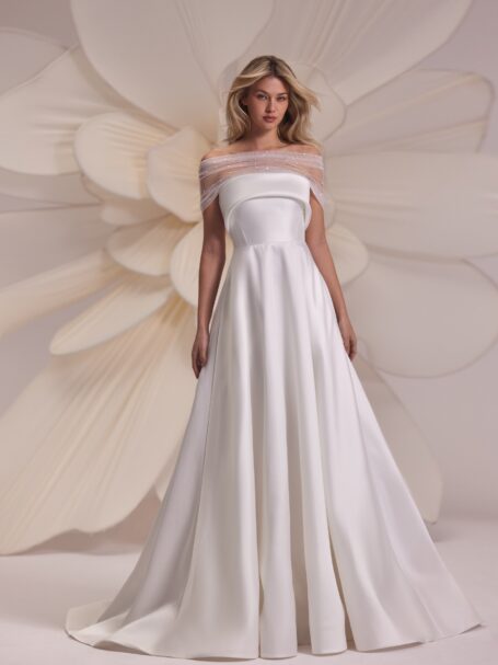 Teya 1 wedding dress by Eva Lendel Less is More 4