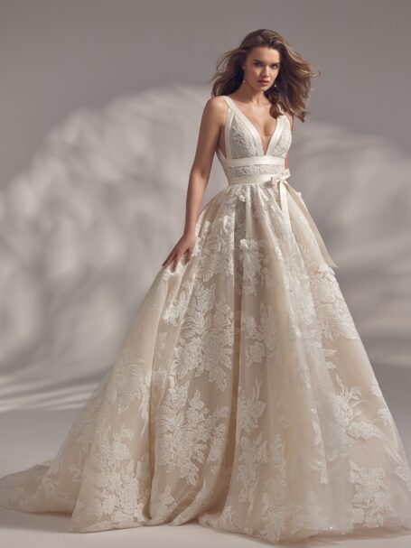 Tilly 1 wedding dress by Eva Lendel Less is More 4